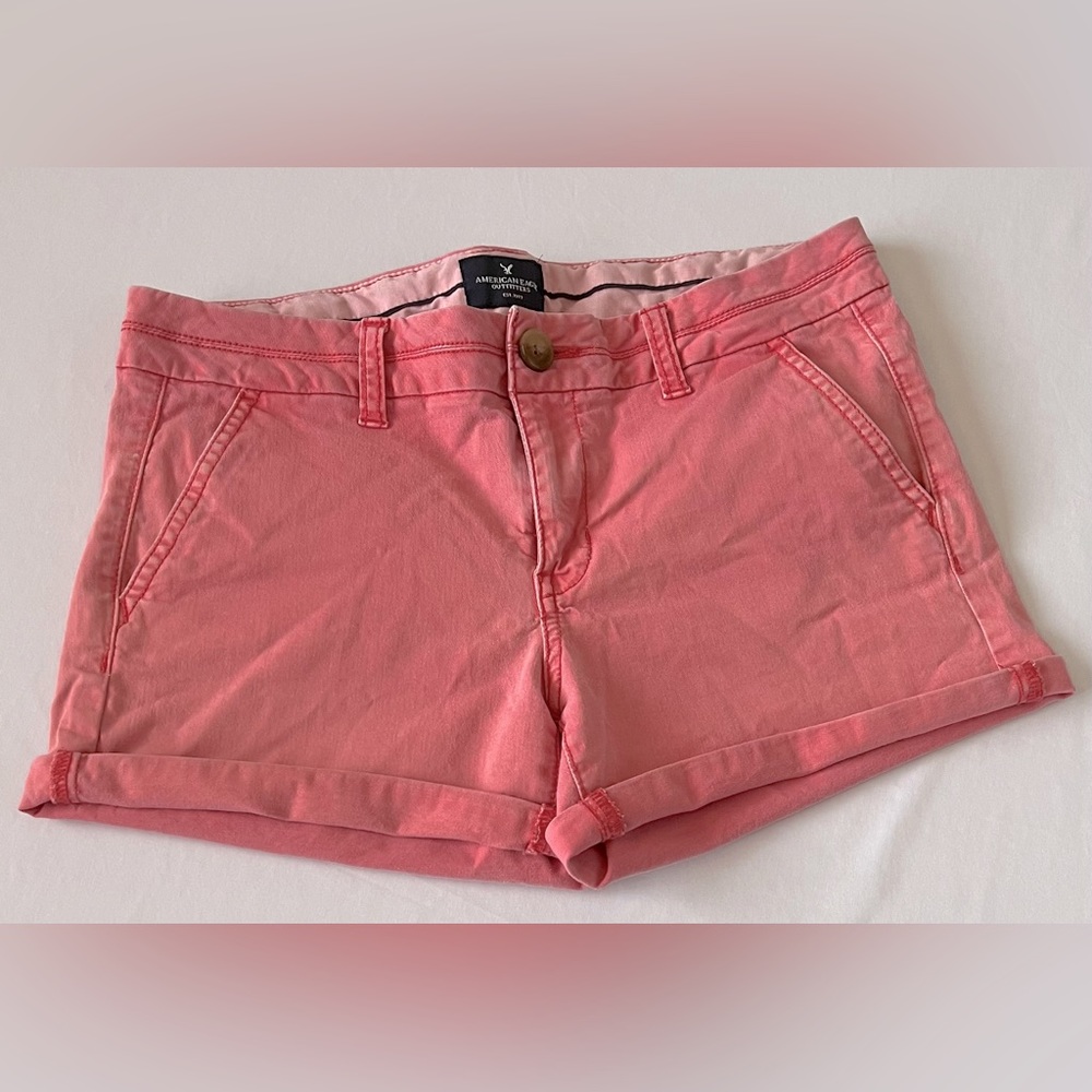 American Eagle Women’s Midi Stretch Salmon Pink Short Shorts‎ Size 6